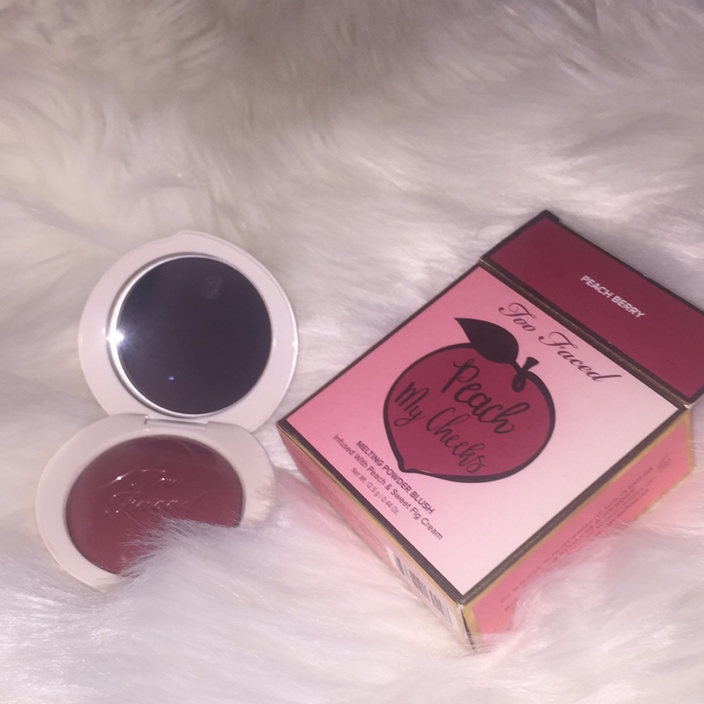TooFaced Peach My Cheeks Melting Powder Blush
